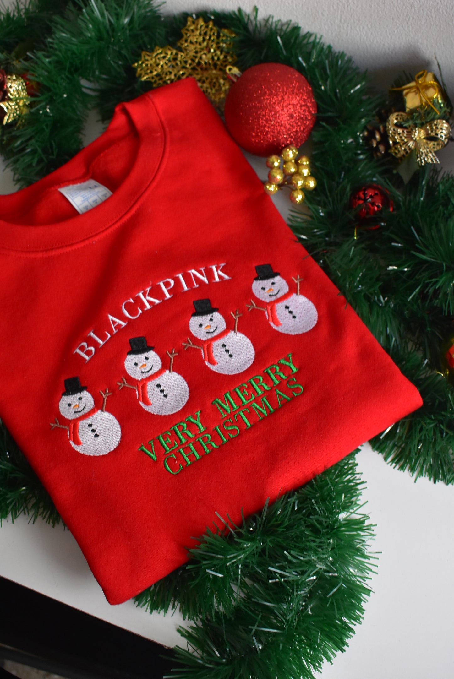BLACKPINK CHRISTMAS EDITION EMBROIDERED SWEATSHIRT