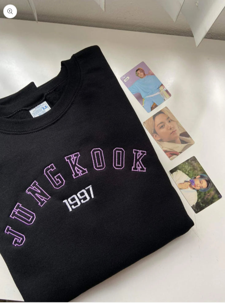 BTS MEMBERS NAME embroidered sweatshirt