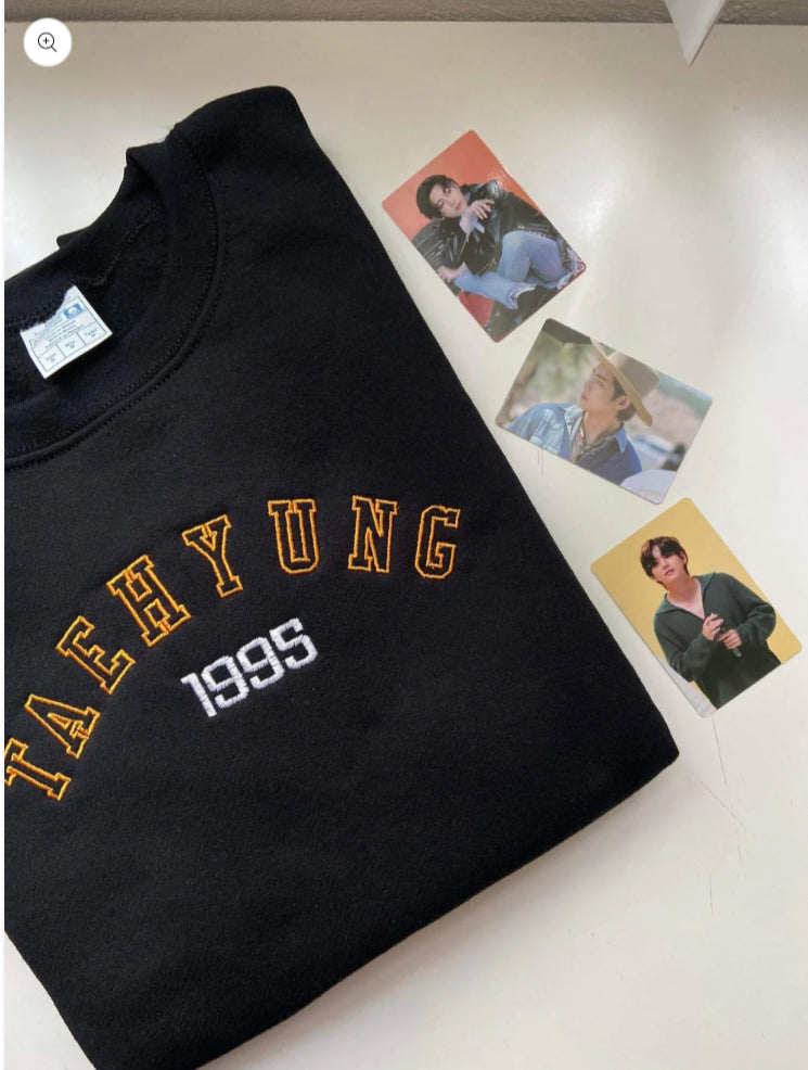 BTS MEMBERS NAME embroidered sweatshirt