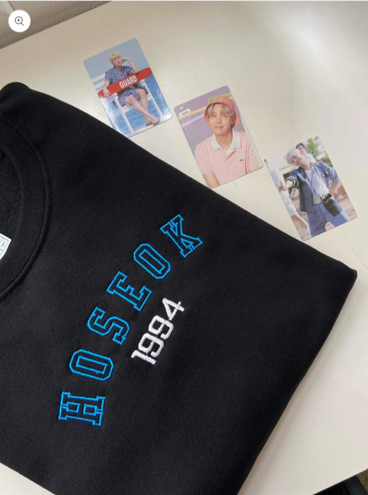 BTS MEMBERS NAME embroidered sweatshirt