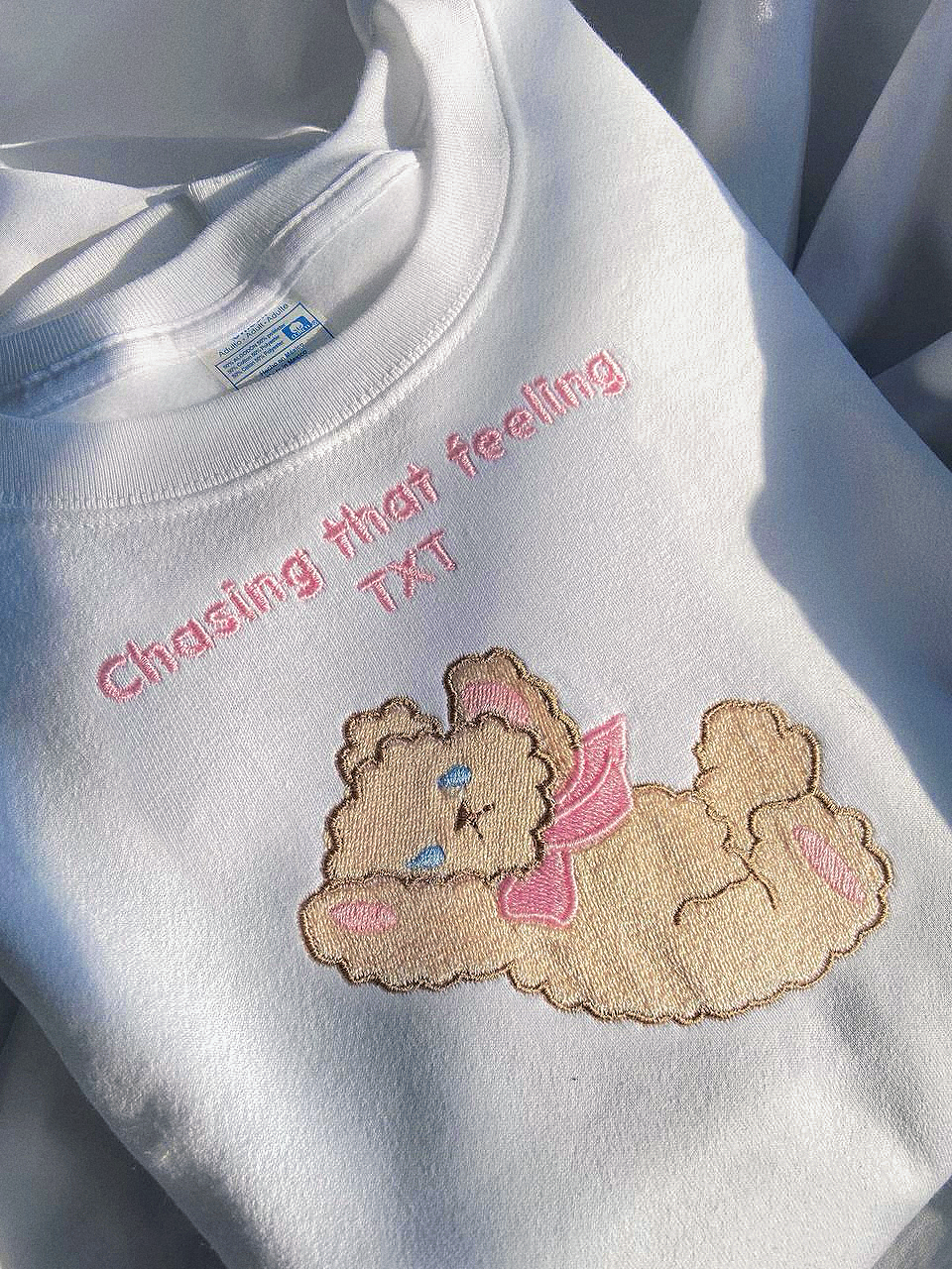 CHASING THAT FEELING TXT SWEATSHIRT
