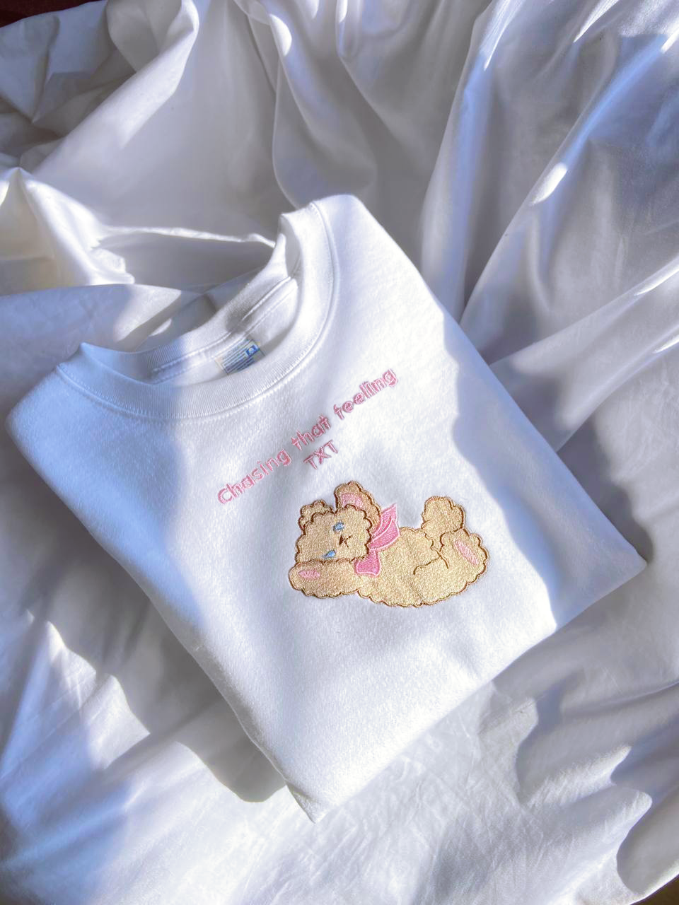 CHASING THAT FEELING TXT SWEATSHIRT