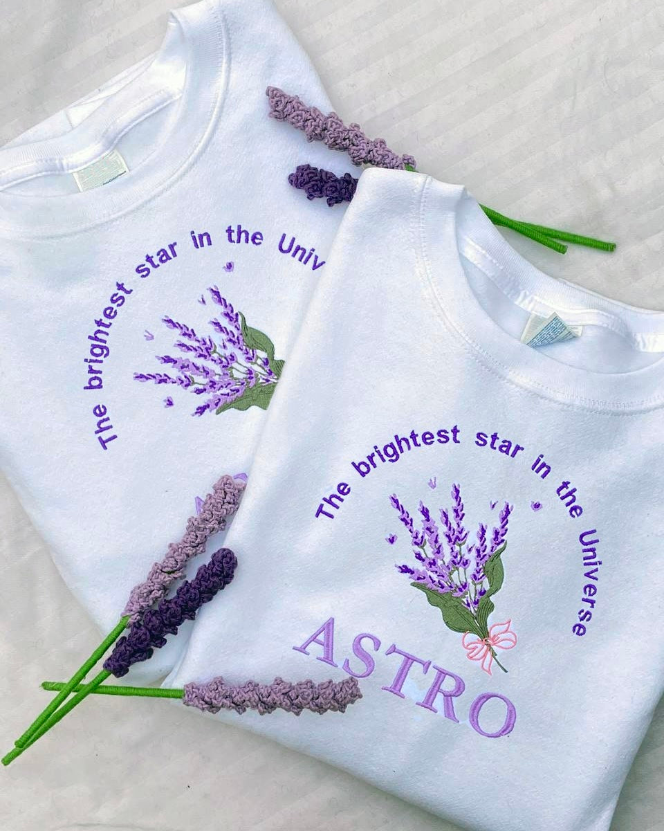 ASTRO LILAC EMBROIDERED SWEATSHIRT